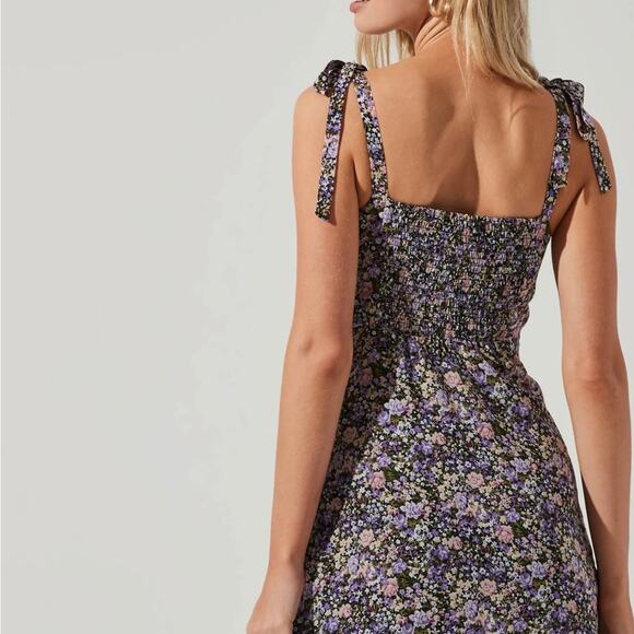 NWT Astr the Label Milkmaid Tie-Strap Floral Midi Dress - Picture 5 of 8